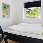 12 Person Holiday Home In Ebeltoft בית נופש אבלטופט