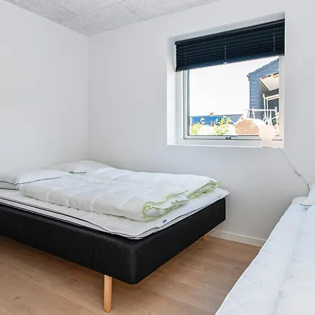 12 Person Holiday Home In Ebeltoft אבלטופט